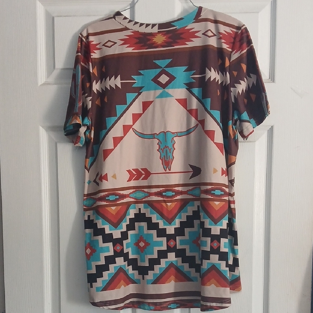 Tribal Print Short Sleeve Blouse - Picture 2 of 7